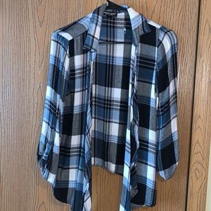 Super cute plaid shirt. Great condition.